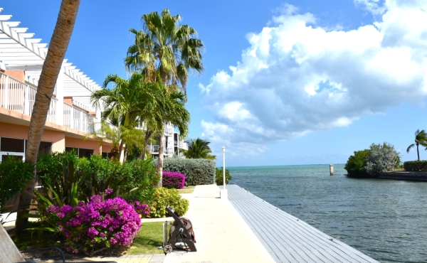 Sound Side Club 2 Bed 2.5 Bath