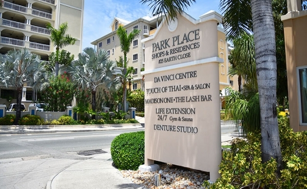 large-1504644636-797x453_PARKPLACE_2